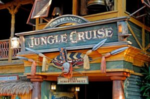 Дуейн Джонсън - Скалата и Емили Блънт в "Jungle Cruise" (снимка: Walt Disney Studios)
